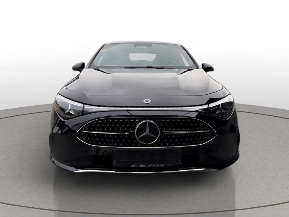 Mercedes-Benz CLA 180 - Imagem 3