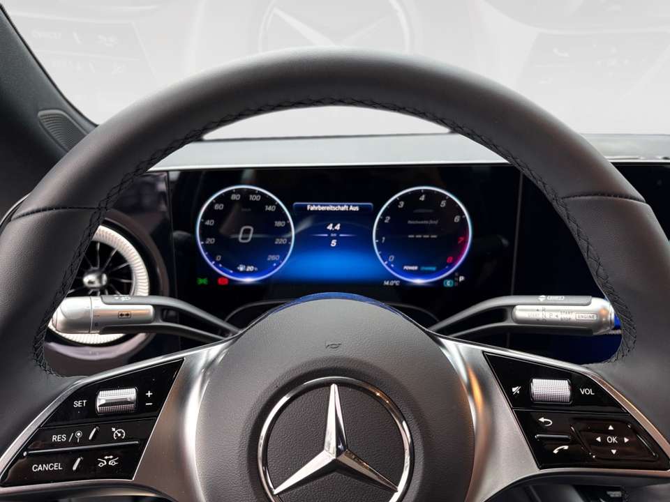 Mercedes-Benz CLA 180 - Imagem 12