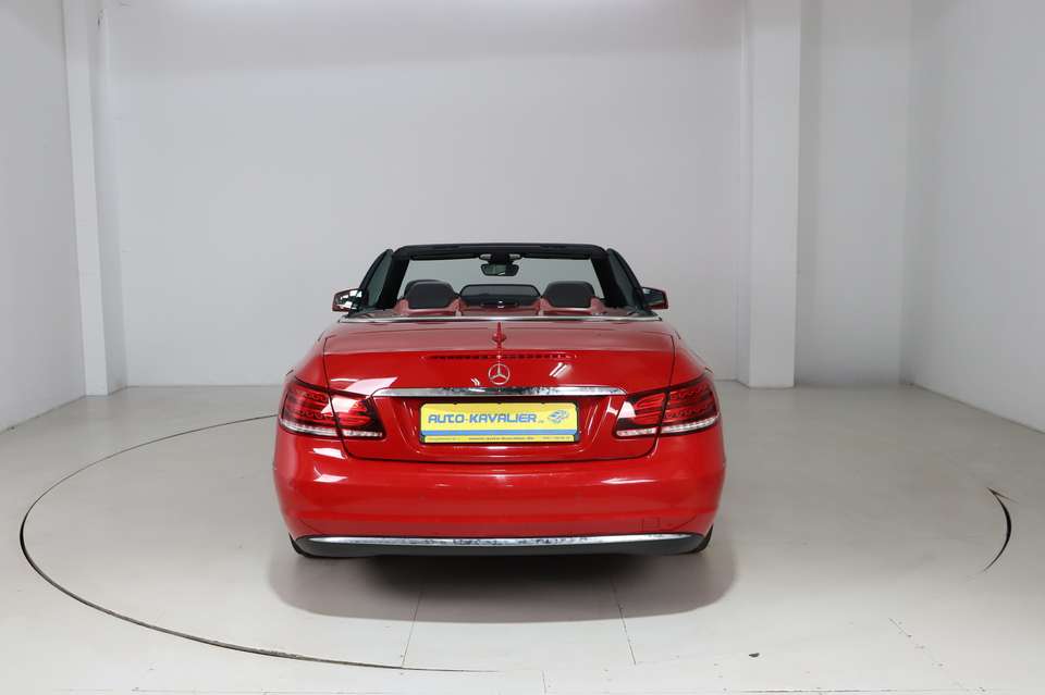 Mercedes-Benz E 200 - Imagem 10