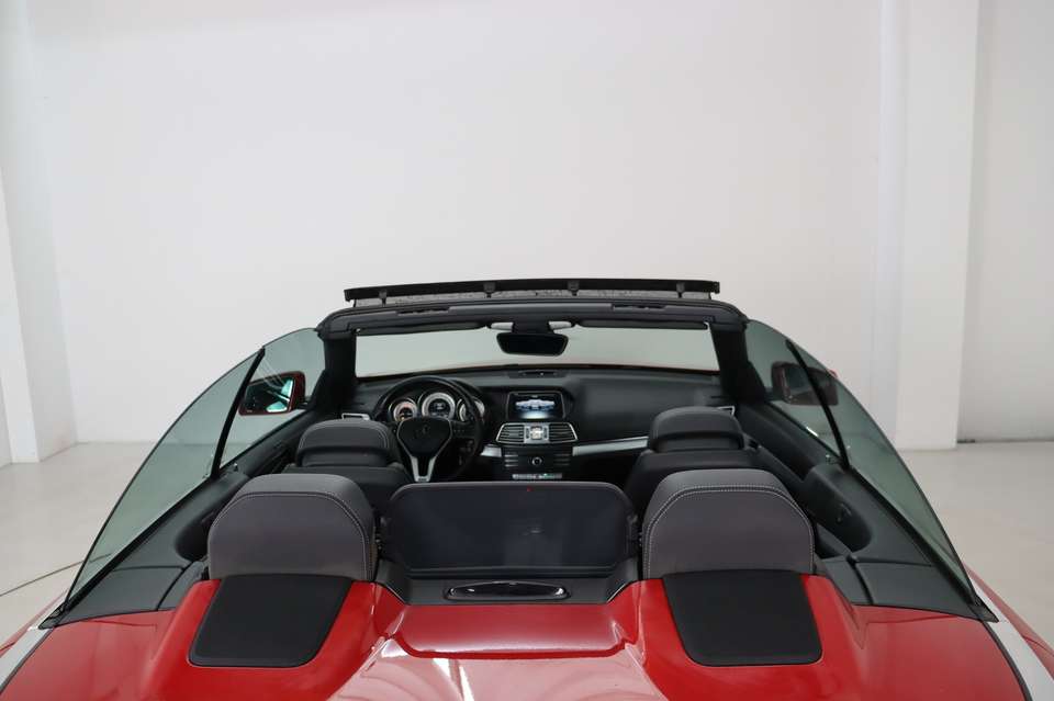 Mercedes-Benz E 200 - Imagem 11