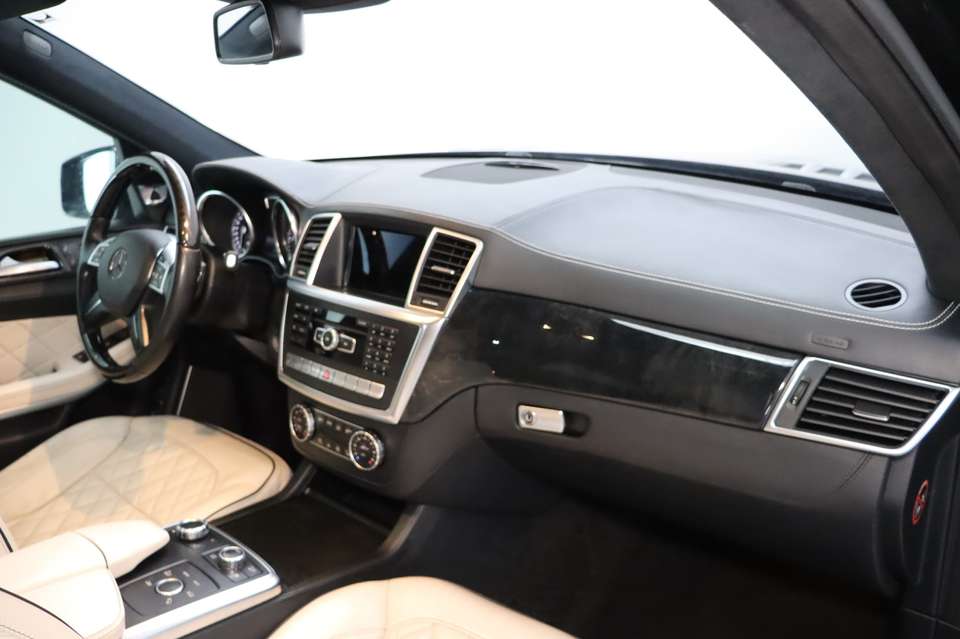 Mercedes-Benz GL 350 - Imagem 11