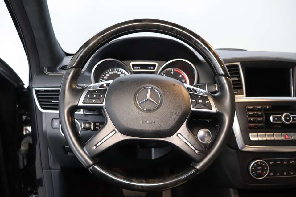 Mercedes-Benz GL 350 - Imagem 12