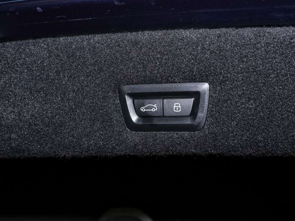 BMW 750 - Imagem 8