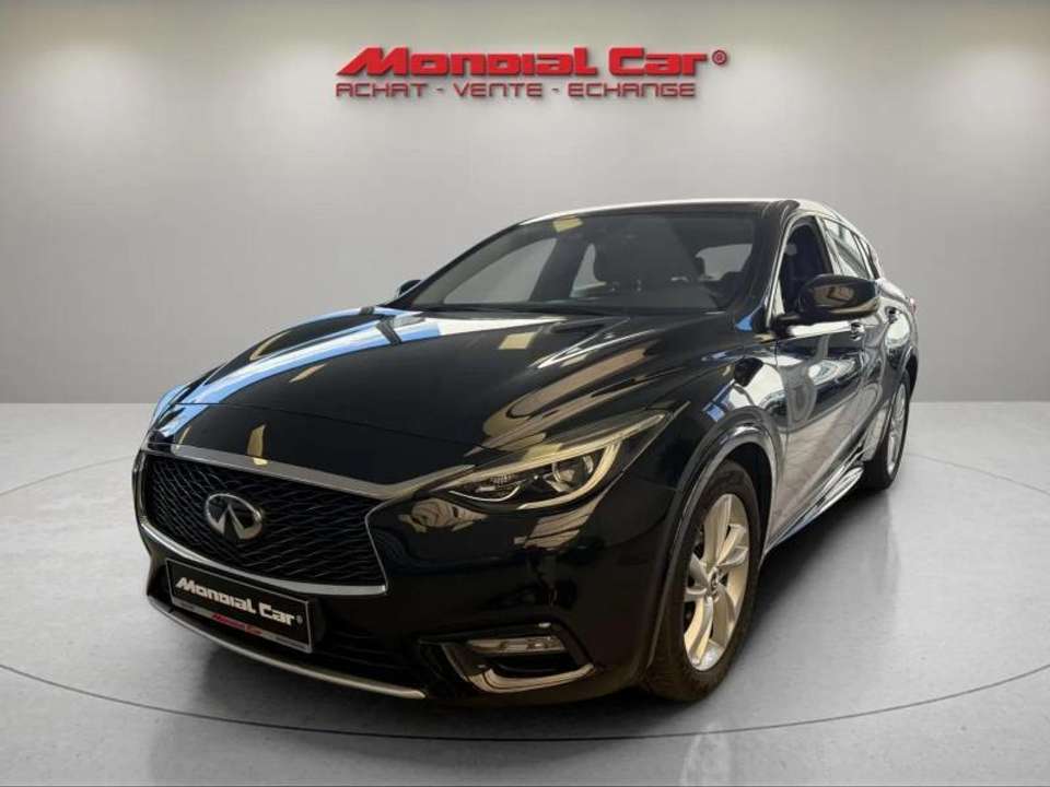 Infiniti Q30 - Imagem 1