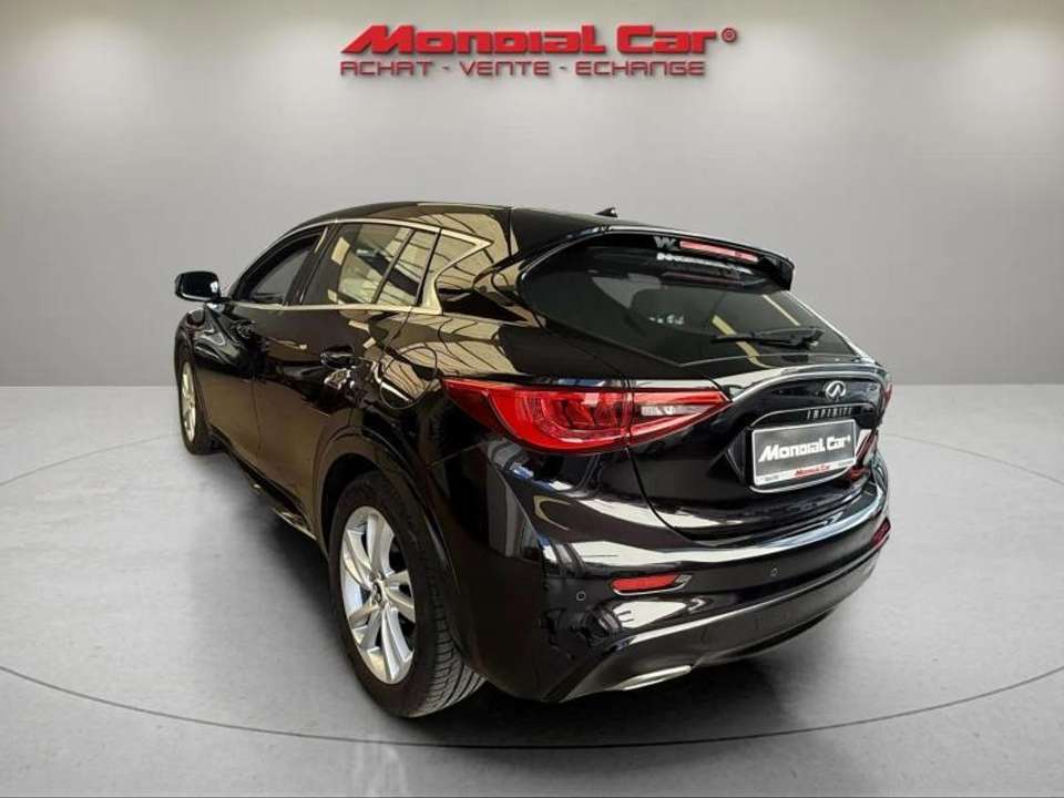 Infiniti Q30 - Imagem 2