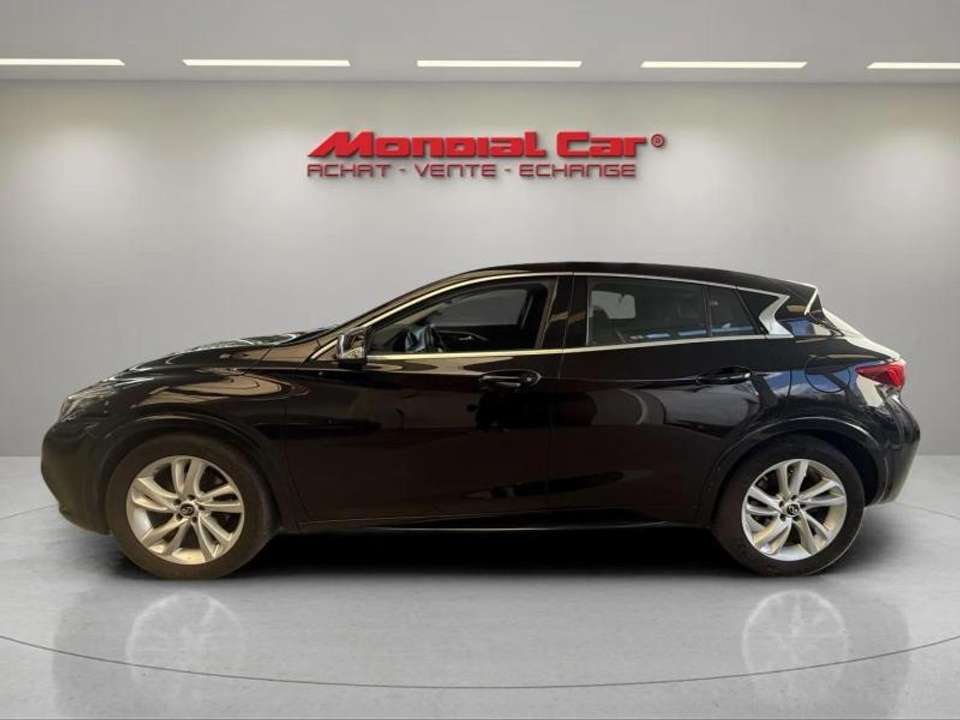 Infiniti Q30 - Imagem 3