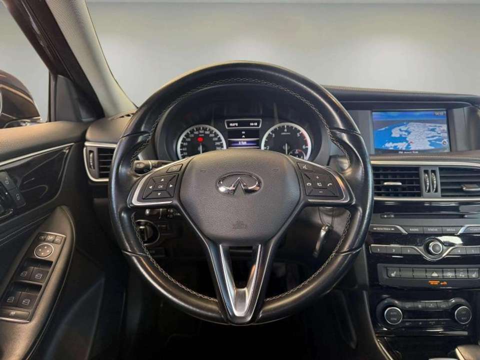 Infiniti Q30 - Imagem 8