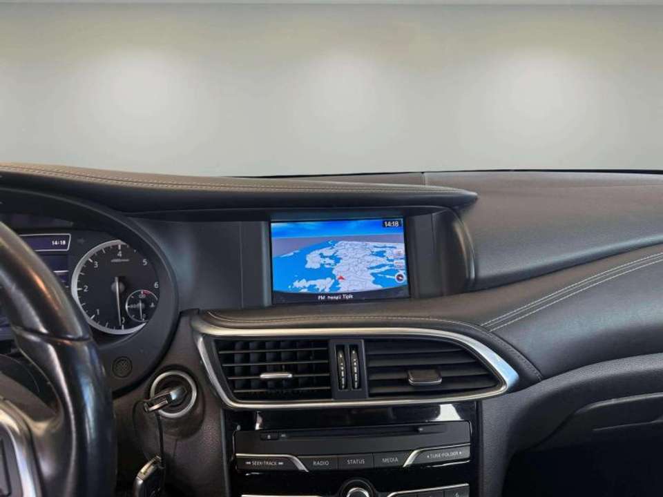 Infiniti Q30 - Imagem 9