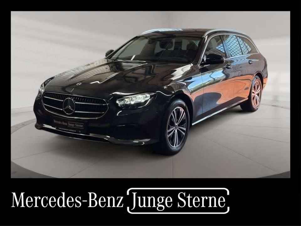 Mercedes-Benz E 220 - Imagem 1