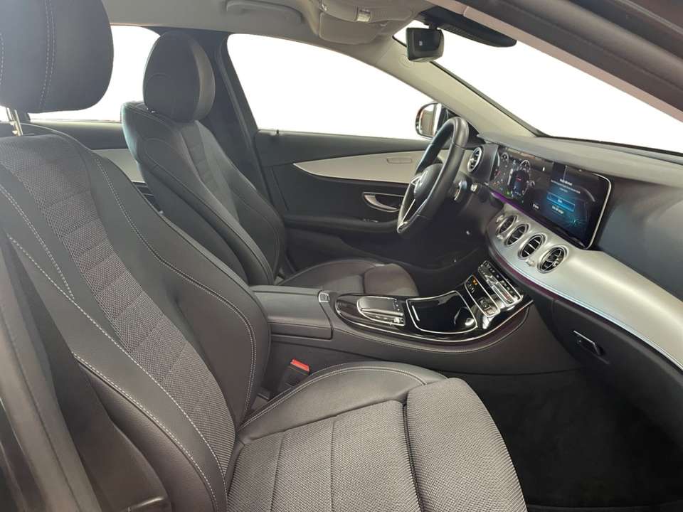 Mercedes-Benz E 220 - Imagem 4