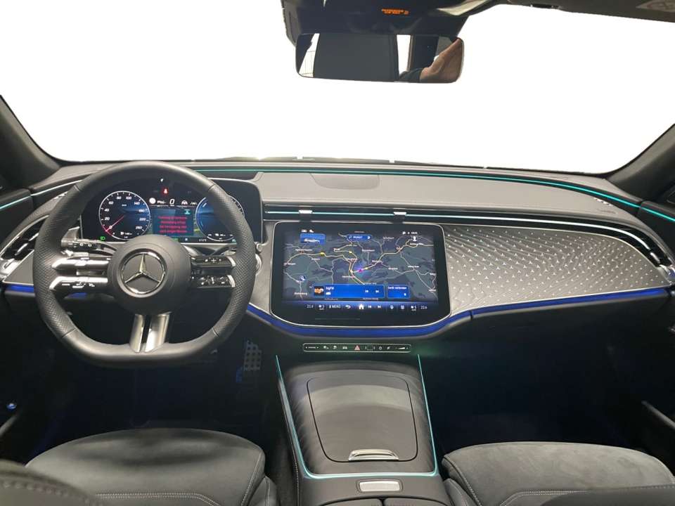 Mercedes-Benz E 300 - Imagem 4