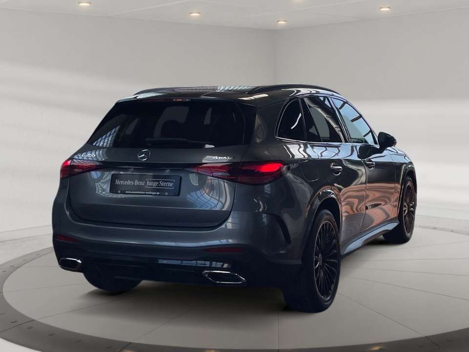 Mercedes-Benz GLC 300 - Imagem 3