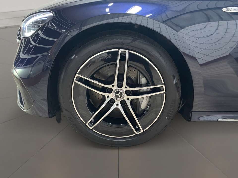 Mercedes-Benz E 300 - Imagem 8