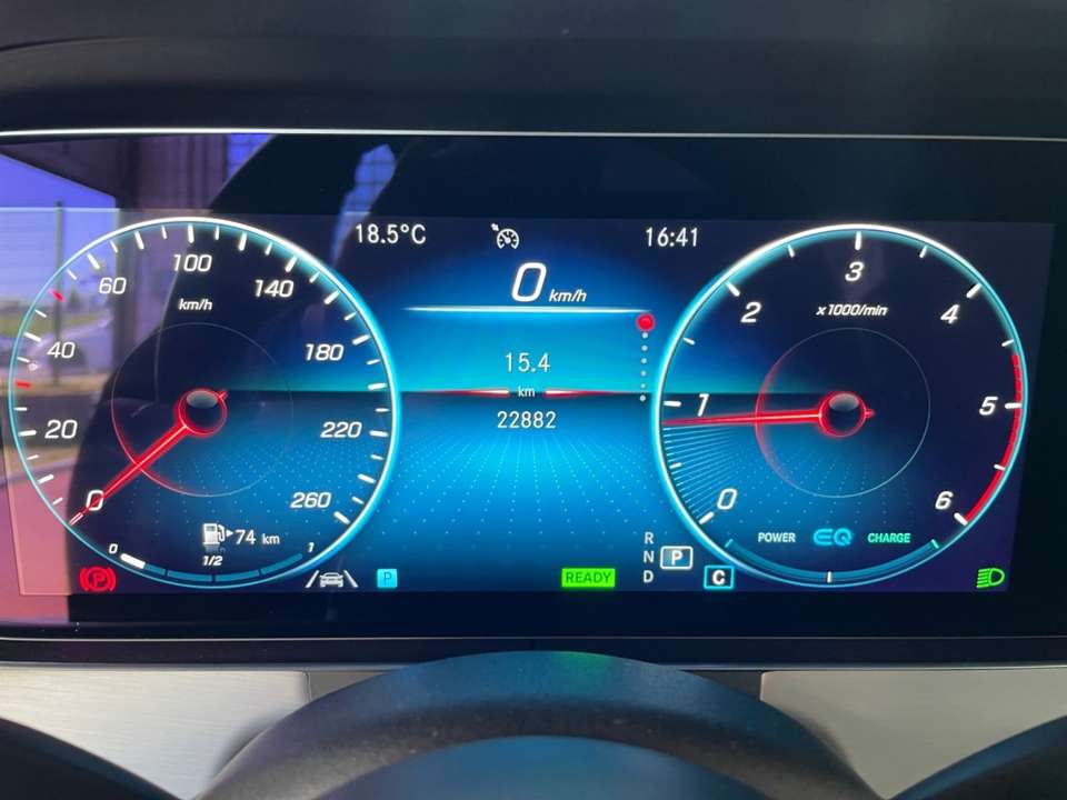 Mercedes-Benz E 220 - Imagem 10