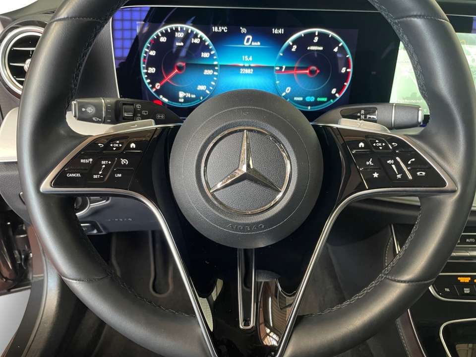 Mercedes-Benz E 220 - Imagem 11