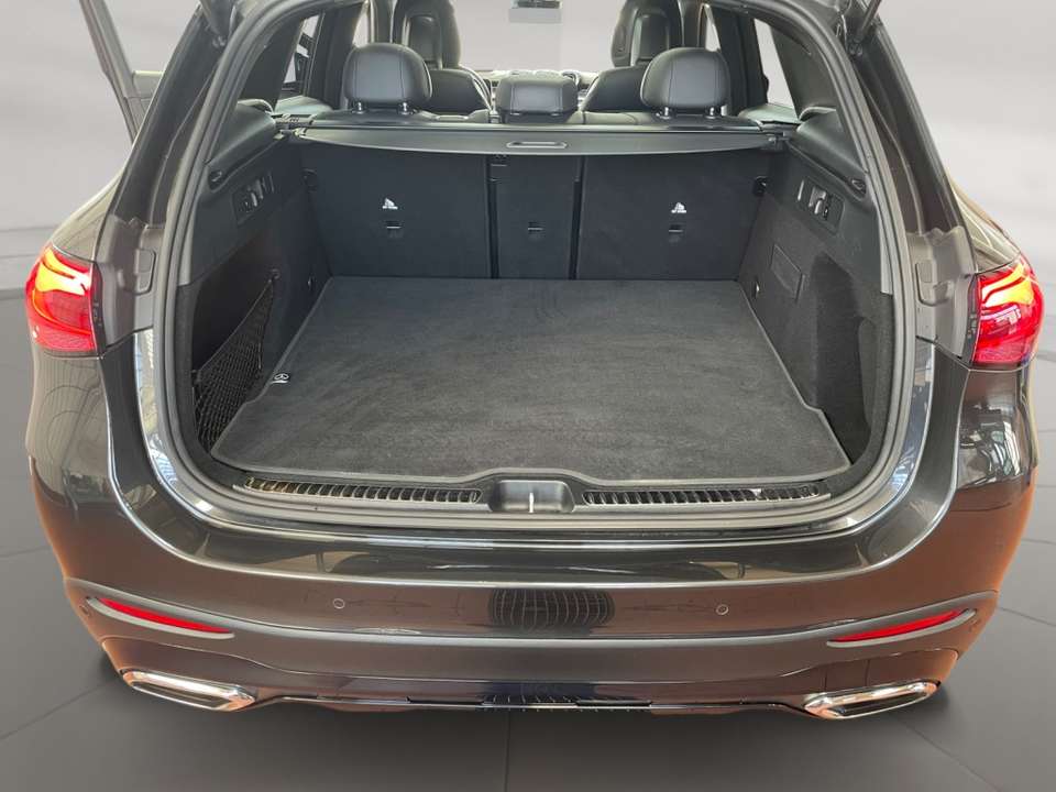 Mercedes-Benz GLC 300 - Imagem 12