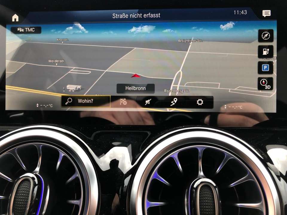 Mercedes-Benz EQA 250 - Imagem 9