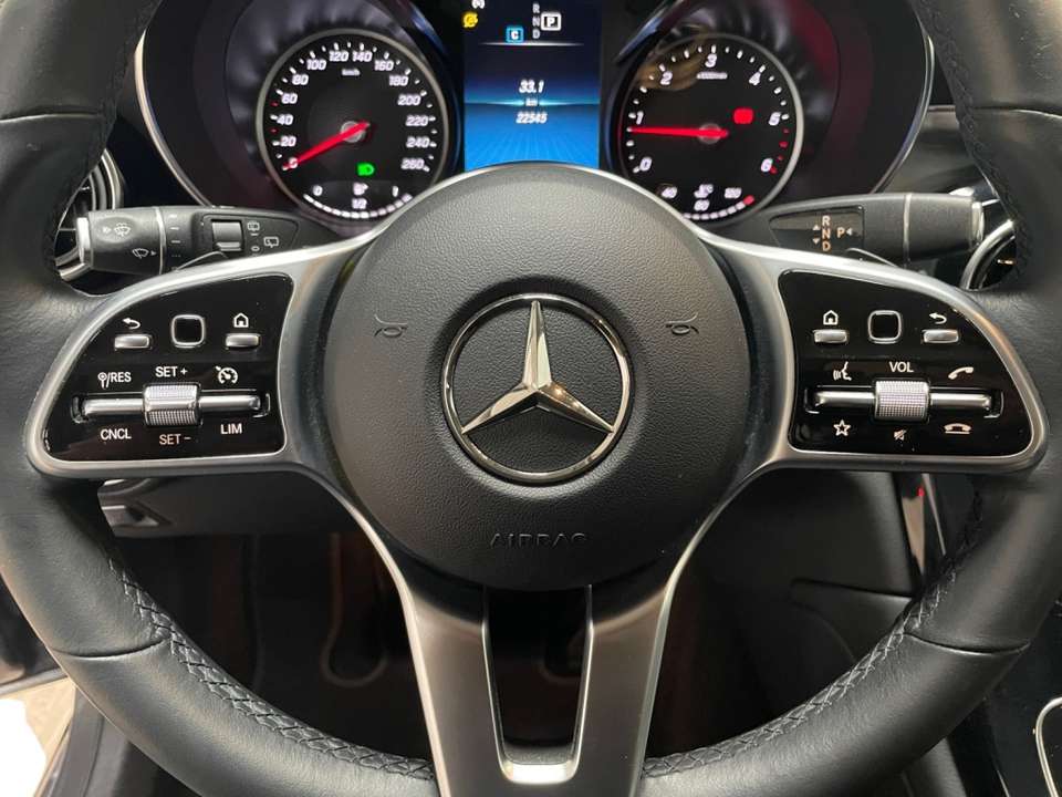 Mercedes-Benz GLC 220 - Imagem 11