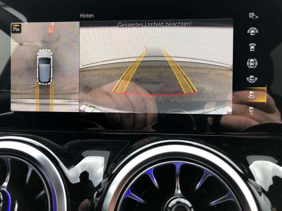 Mercedes-Benz EQA 250 - Imagem 10