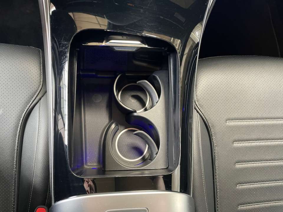 Mercedes-Benz GLC 300 - Imagem 14