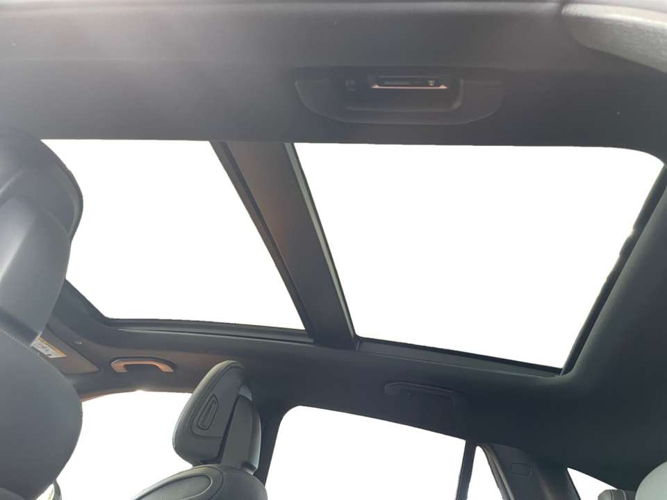 Mercedes-Benz GLC 300 - Imagem 14