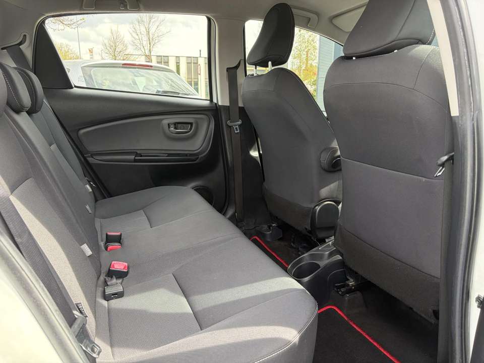 Toyota Yaris - Imagem 10