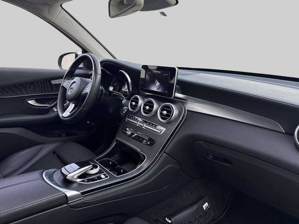 Mercedes-Benz GLC 250 - Imagem 14