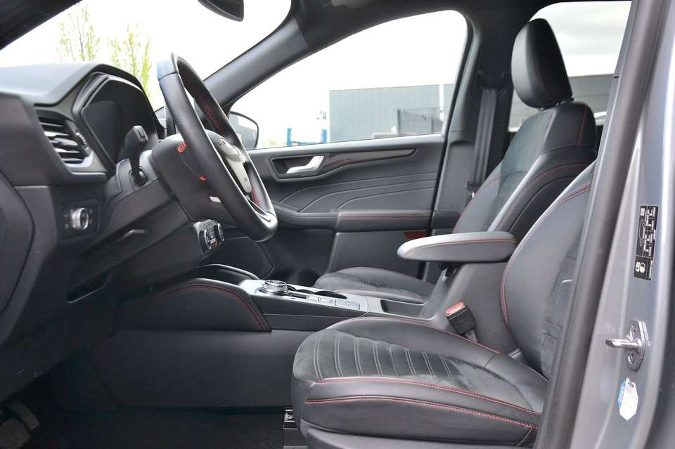 Ford Kuga - Imagem 8