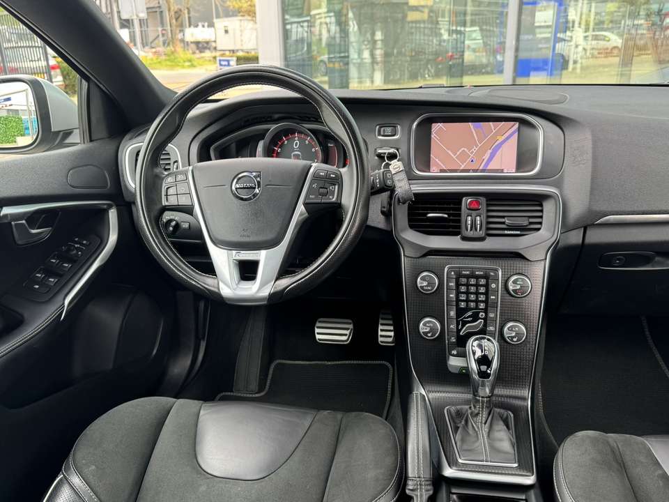 Volvo V40 - Imagem 6
