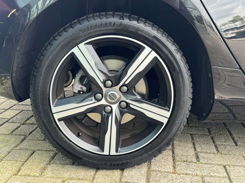 Volvo V40 - Imagem 9