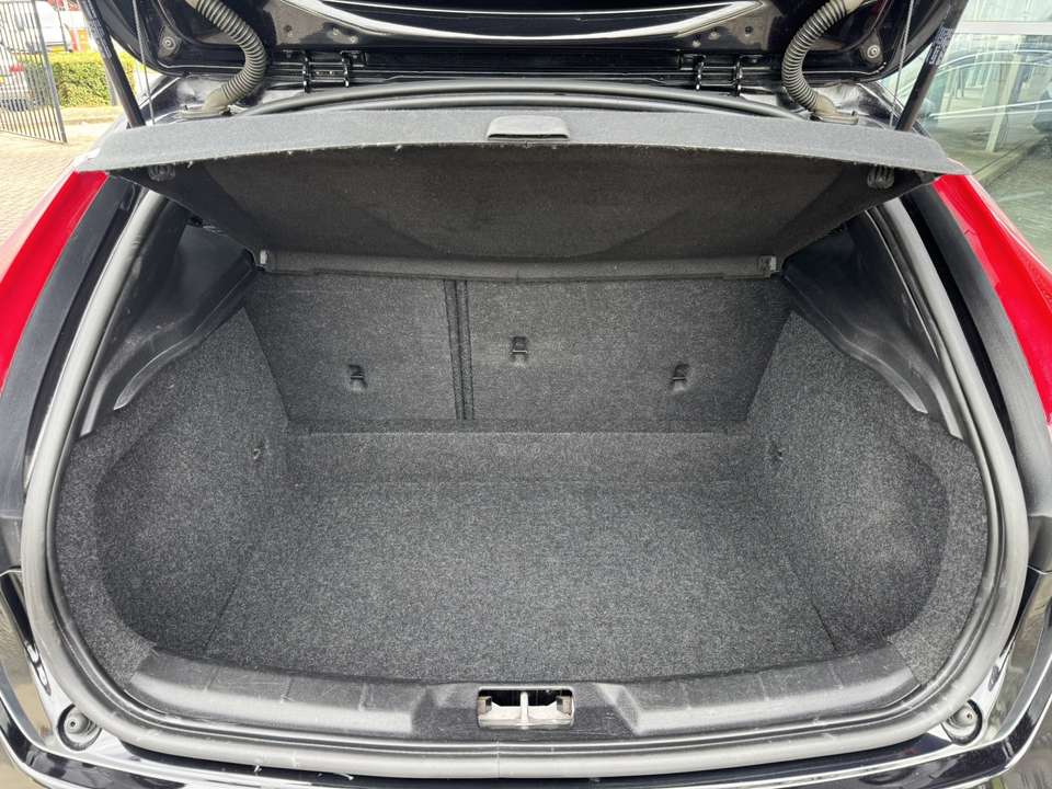 Volvo V40 - Imagem 11