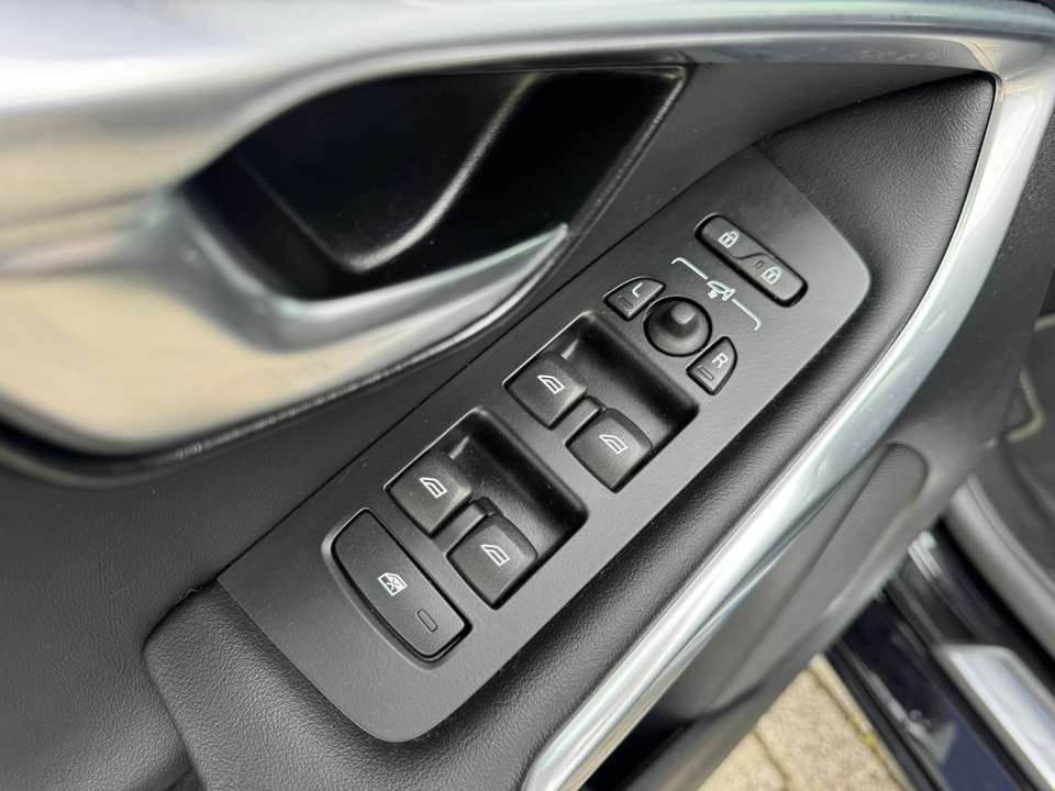 Volvo V40 - Imagem 12