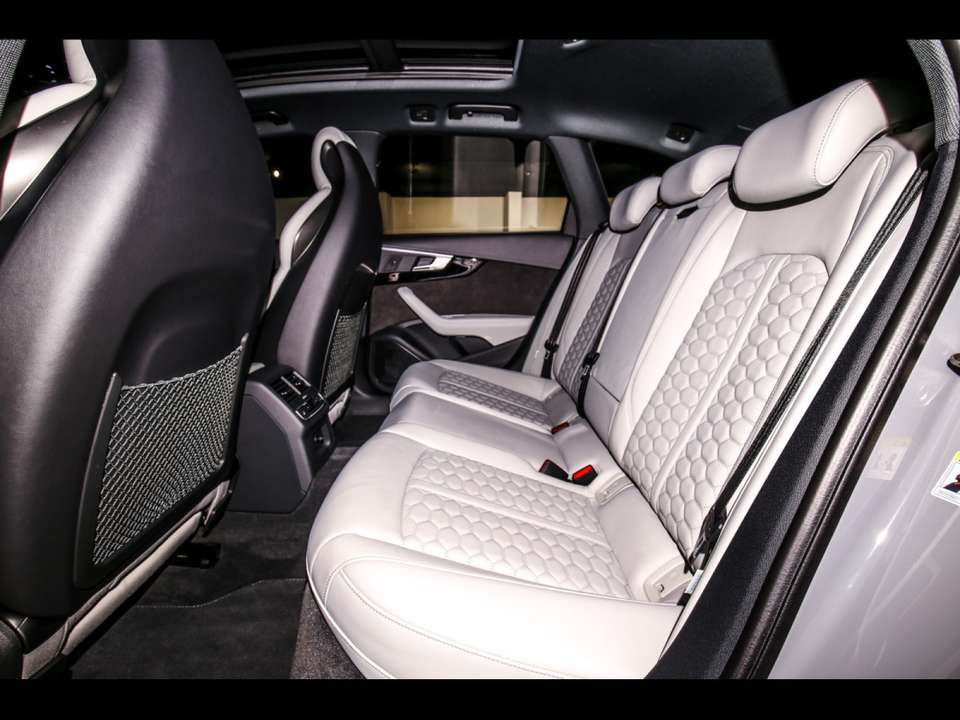 Audi RS4 - Imagem 13