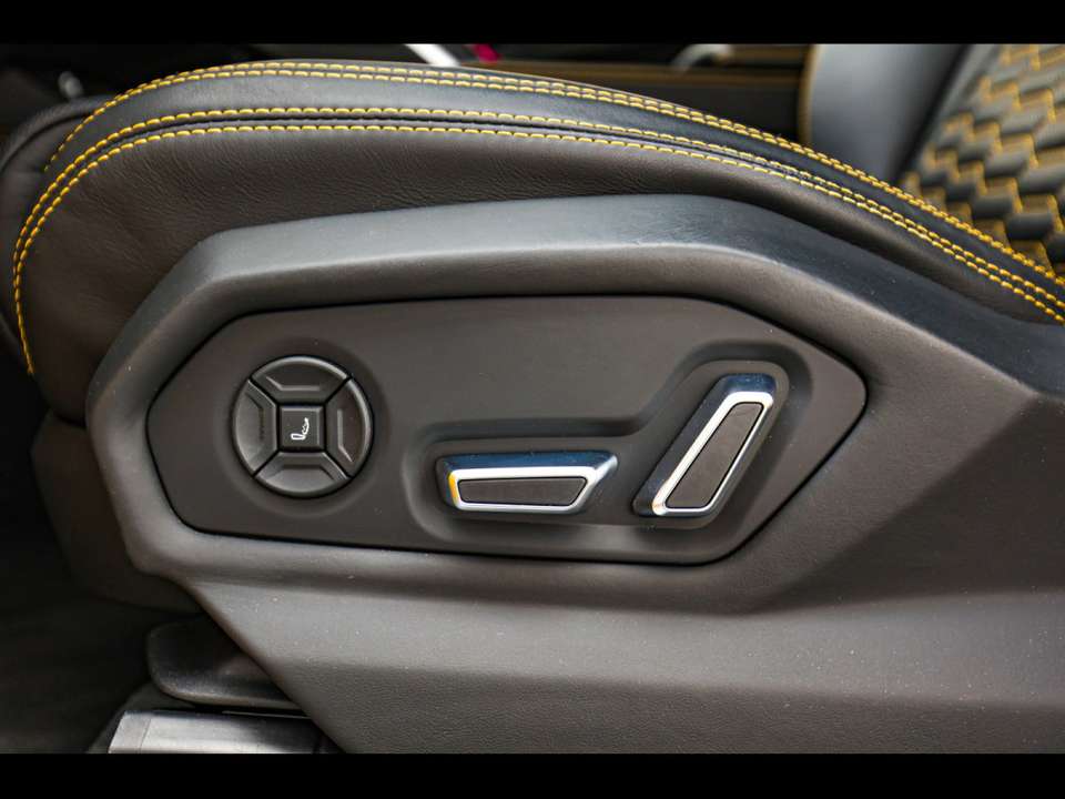 Lamborghini Urus - Imagem 12