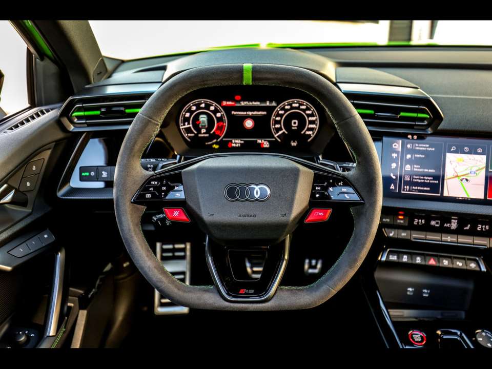 Audi RS3 - Imagem 11