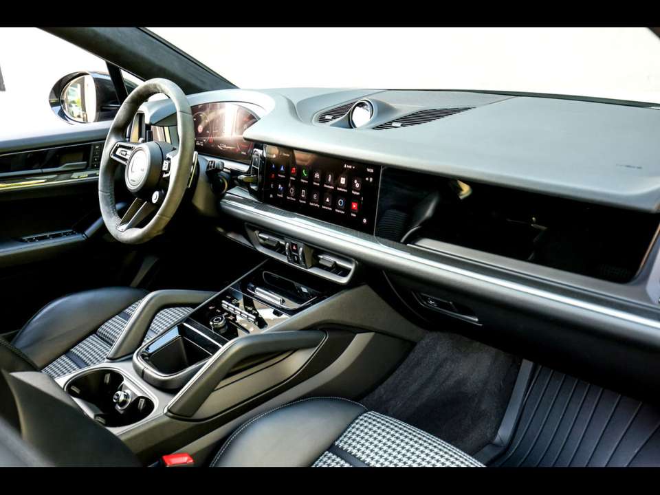 Porsche Cayenne - Imagem 14