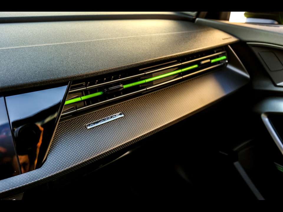 Audi RS3 - Imagem 13