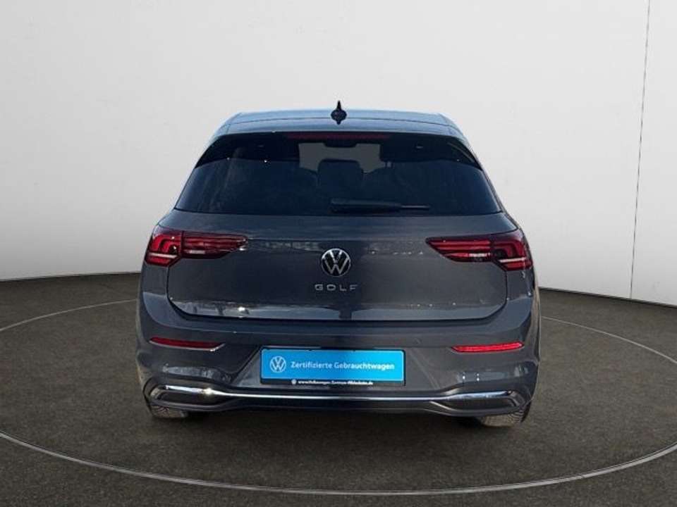 Volkswagen Golf - Imagem 4