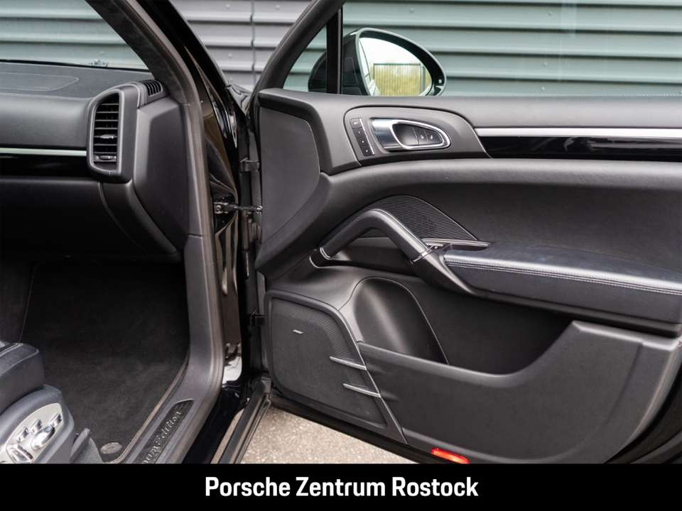 Porsche Cayenne - Imagem 2