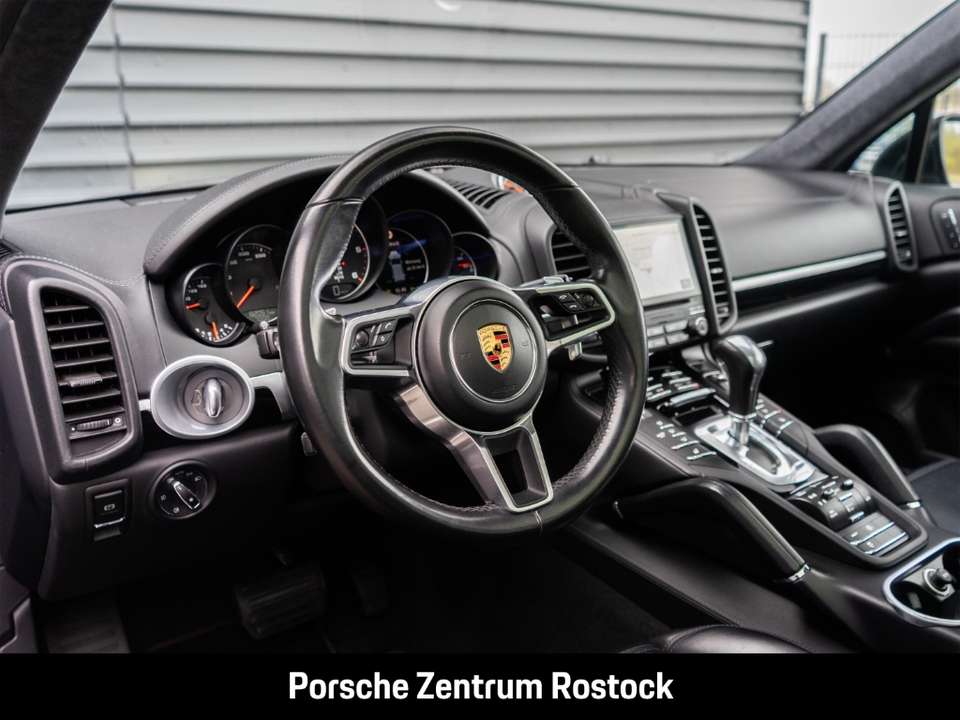 Porsche Cayenne - Imagem 9