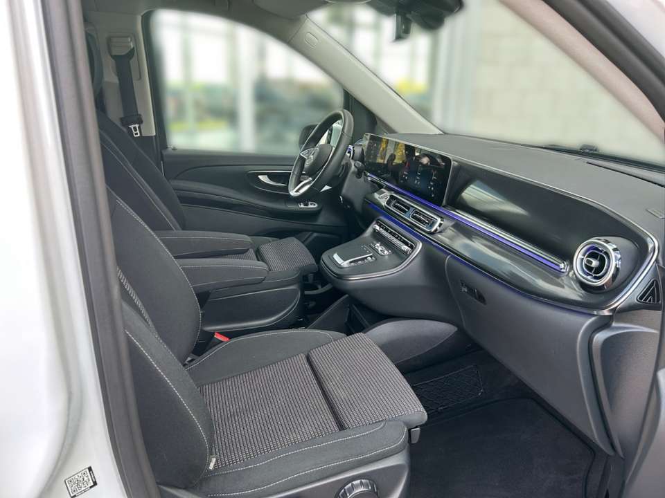 Mercedes-Benz V 220 - Imagem 11