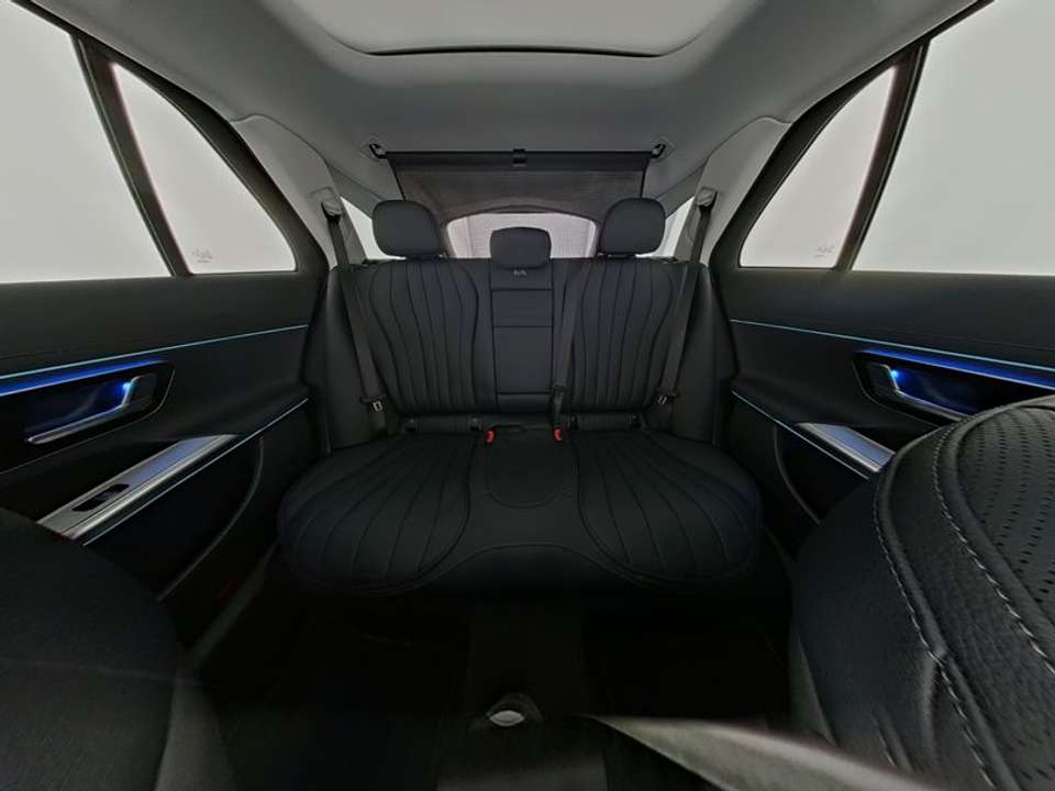 Mercedes-Benz E 300 - Imagem 6