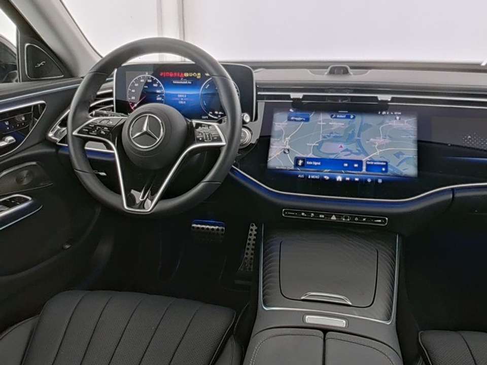 Mercedes-Benz E 300 - Imagem 8