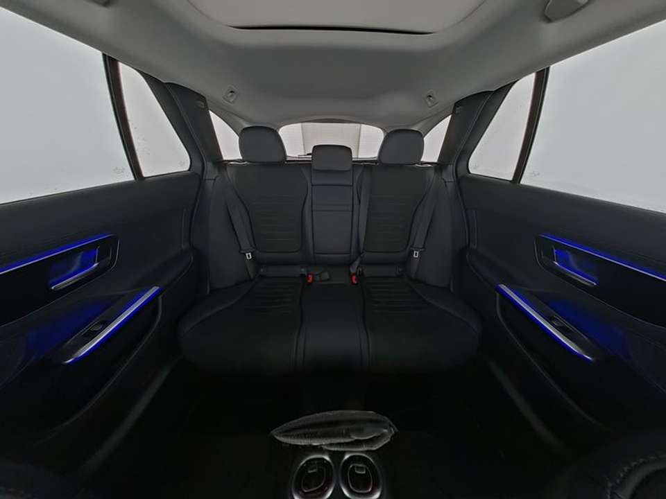 Mercedes-Benz C 220 - Imagem 8