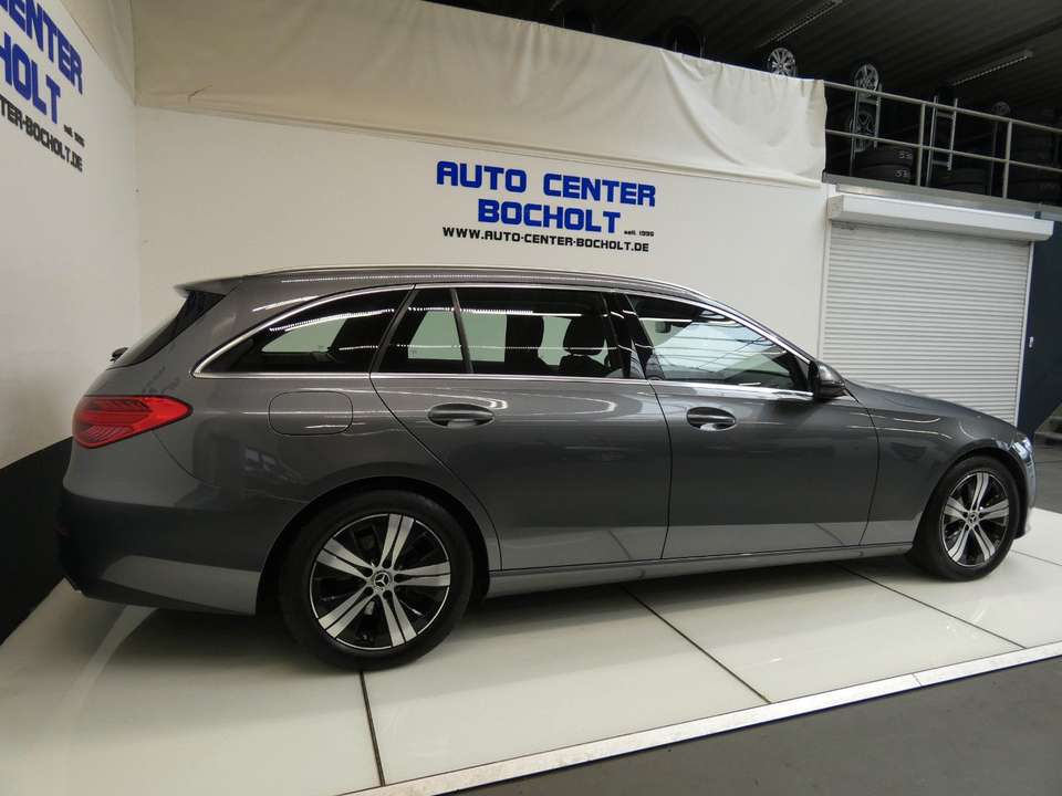 Mercedes-Benz C 220 - Imagem 8