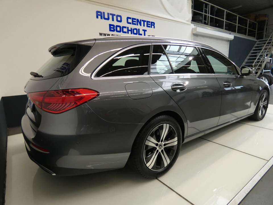 Mercedes-Benz C 220 - Imagem 10