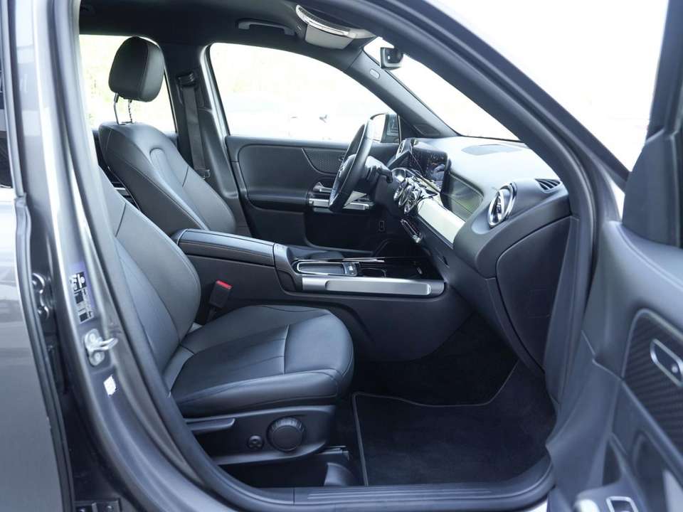 Mercedes-Benz GLB 200 - Imagem 9