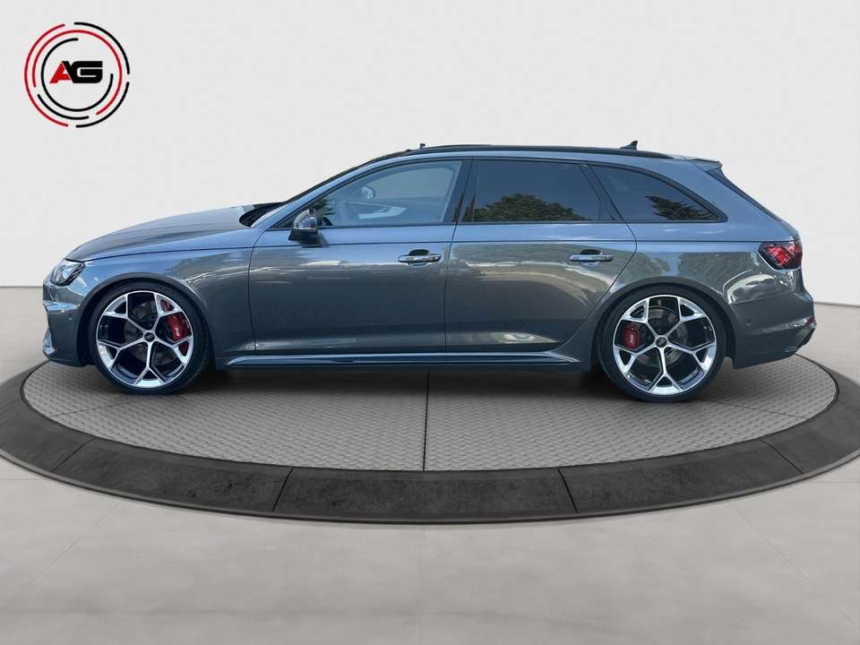 Audi RS4 - Imagem 8