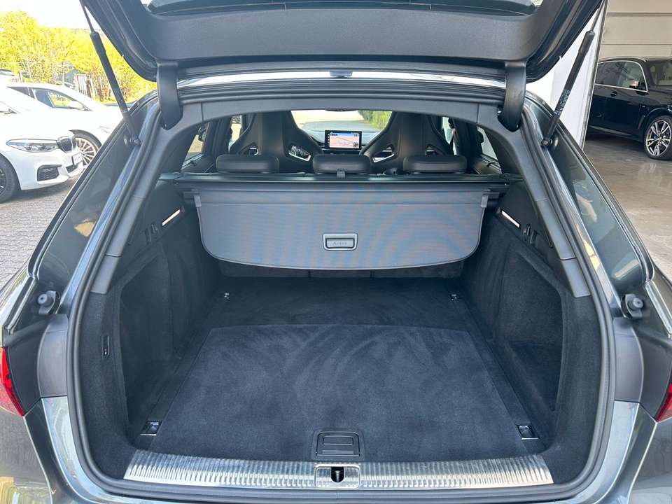 Audi RS4 - Imagem 13