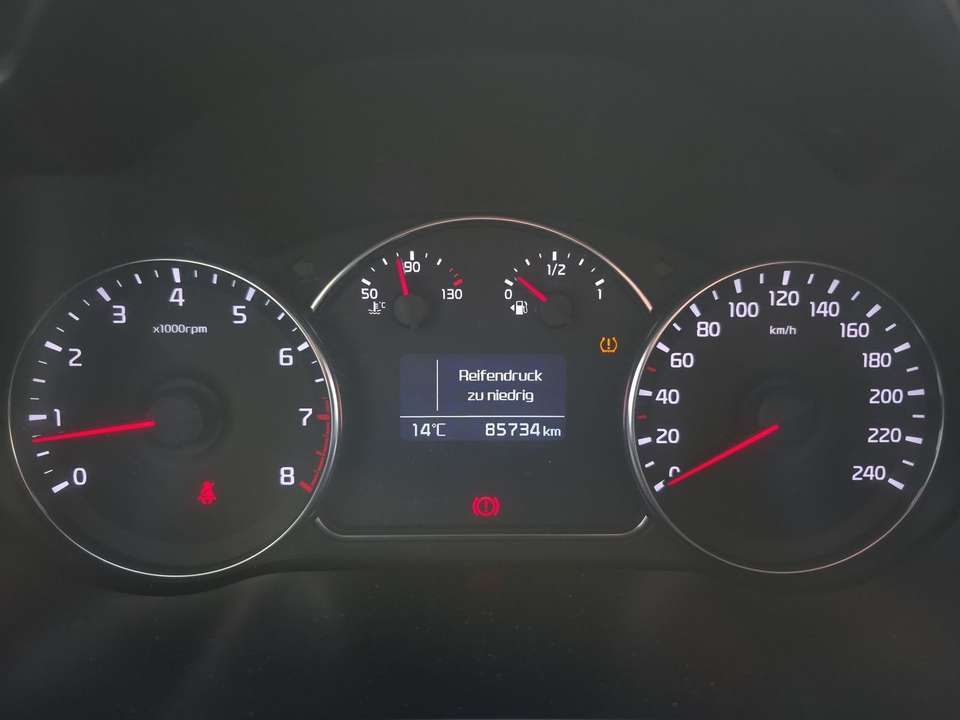 Kia Carens - Imagem 11